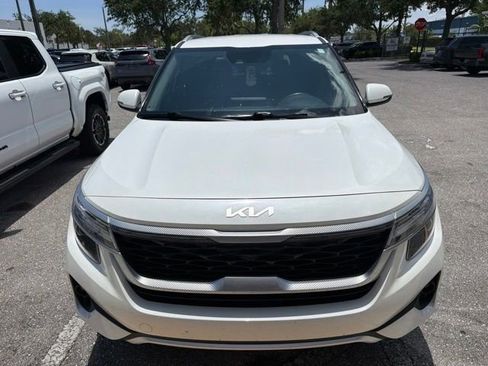 Used 2022 Kia Seltos S FWD image 2