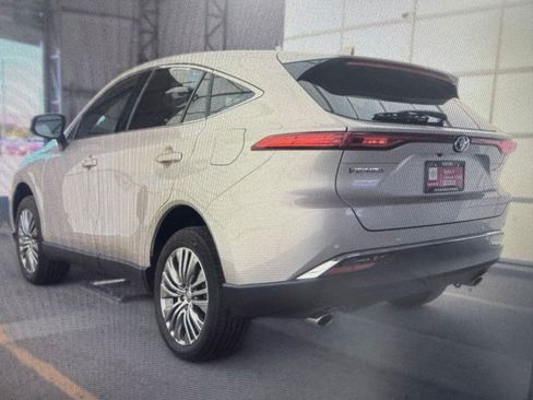 Used 2024 Toyota Venza Limited AWD/4WD image 3