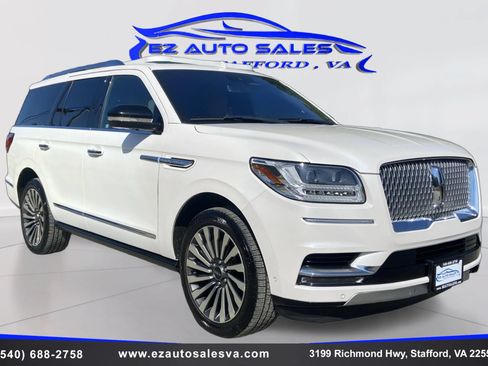 Used 2018 Lincoln Navigator Reserve w/ Technology Package AWD/4WD image 3