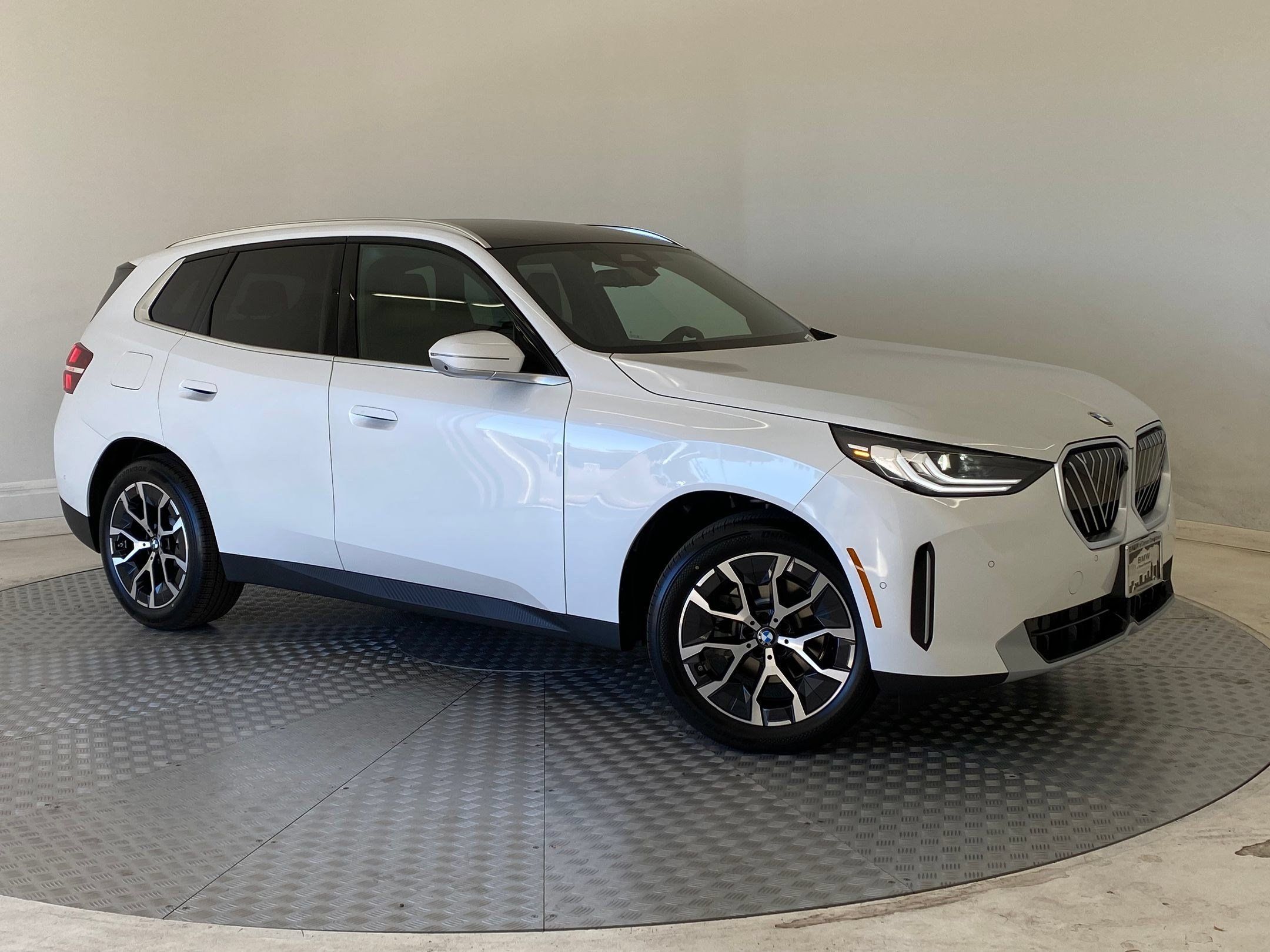 Used 2026 BMW X3 xDrive30i w/ Premium Package AWD/4WD image 6