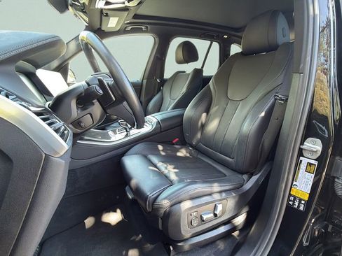 Used 2022 BMW X5 xDrive40i w/ Premium Package image 13