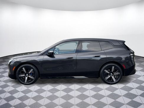 Used 2023 BMW iX xDrive50 w/ Premium Package AWD/4WD image 2