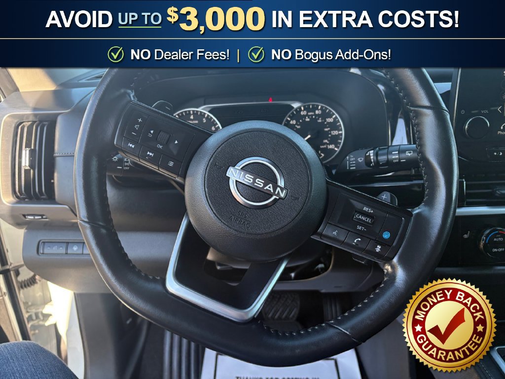 Used 2025 Nissan Pathfinder SL AWD/4WD image 18