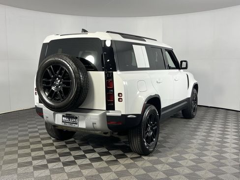 Used 2025 Land Rover Defender 110 S image 6