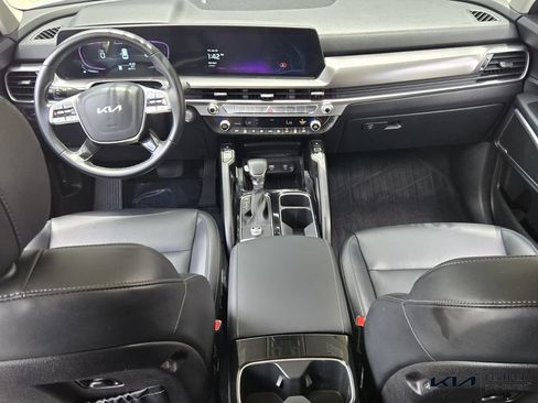 Certified 2024 Kia Telluride S FWD image 12