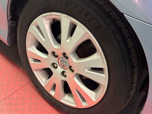 Used 2012 Toyota Avalon Limited image 34