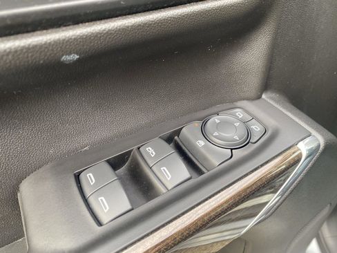 Used 2022 Chevrolet Silverado 1500 LT image 23