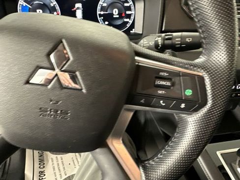 Used 2022 Mitsubishi Outlander SE AWD/4WD image 27