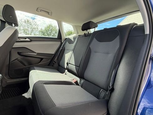 Certified 2022 Volkswagen Taos S image 13
