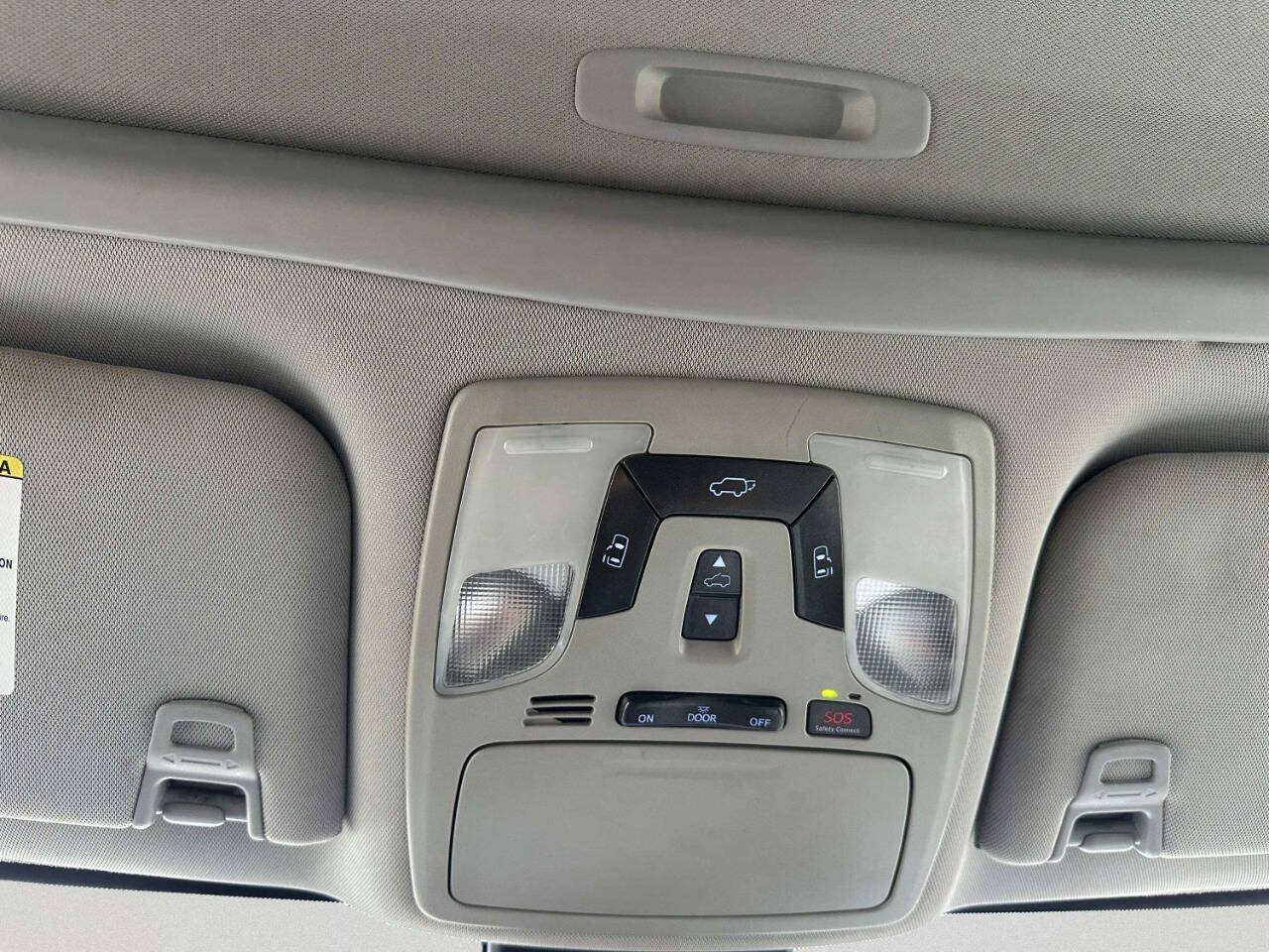 Used 2018 Toyota Sienna XLE w/ XLE Navigation Package FWD image 39