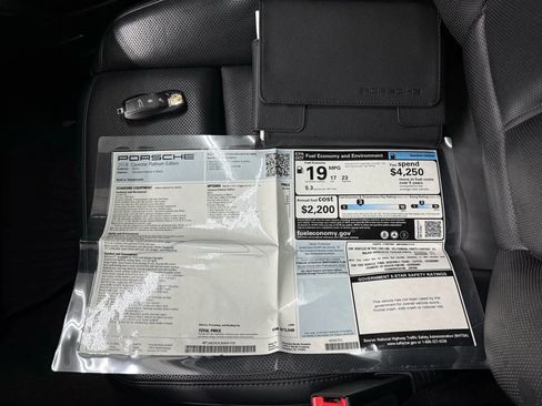 Used 2018 Porsche Cayenne Platinum Edition image 3