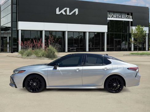 Used 2023 Toyota Camry XSE w/ Navigation Package FWD image 4