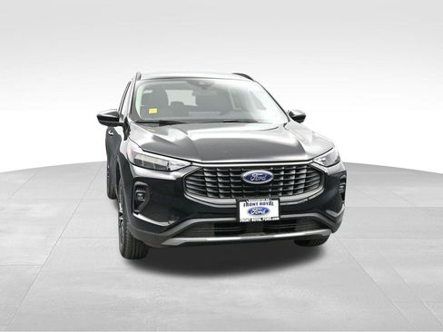 New 2025 Ford Escape SE image 2