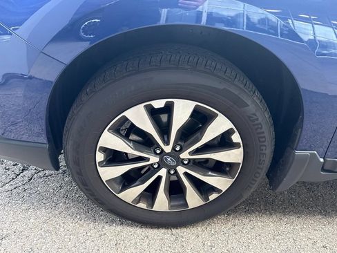 Used 2016 Subaru Outback 2.5i Limited AWD/4WD image 12