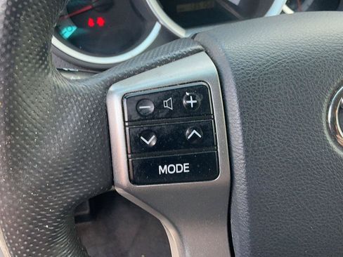 Used 2012 Toyota Tacoma 4x4 Double Cab w/ TRD Sport Pkg image 18
