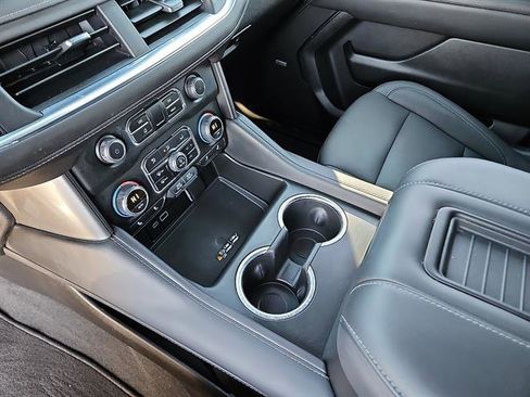 Used 2024 Chevrolet Tahoe Z71 w/ Luxury Package image 20