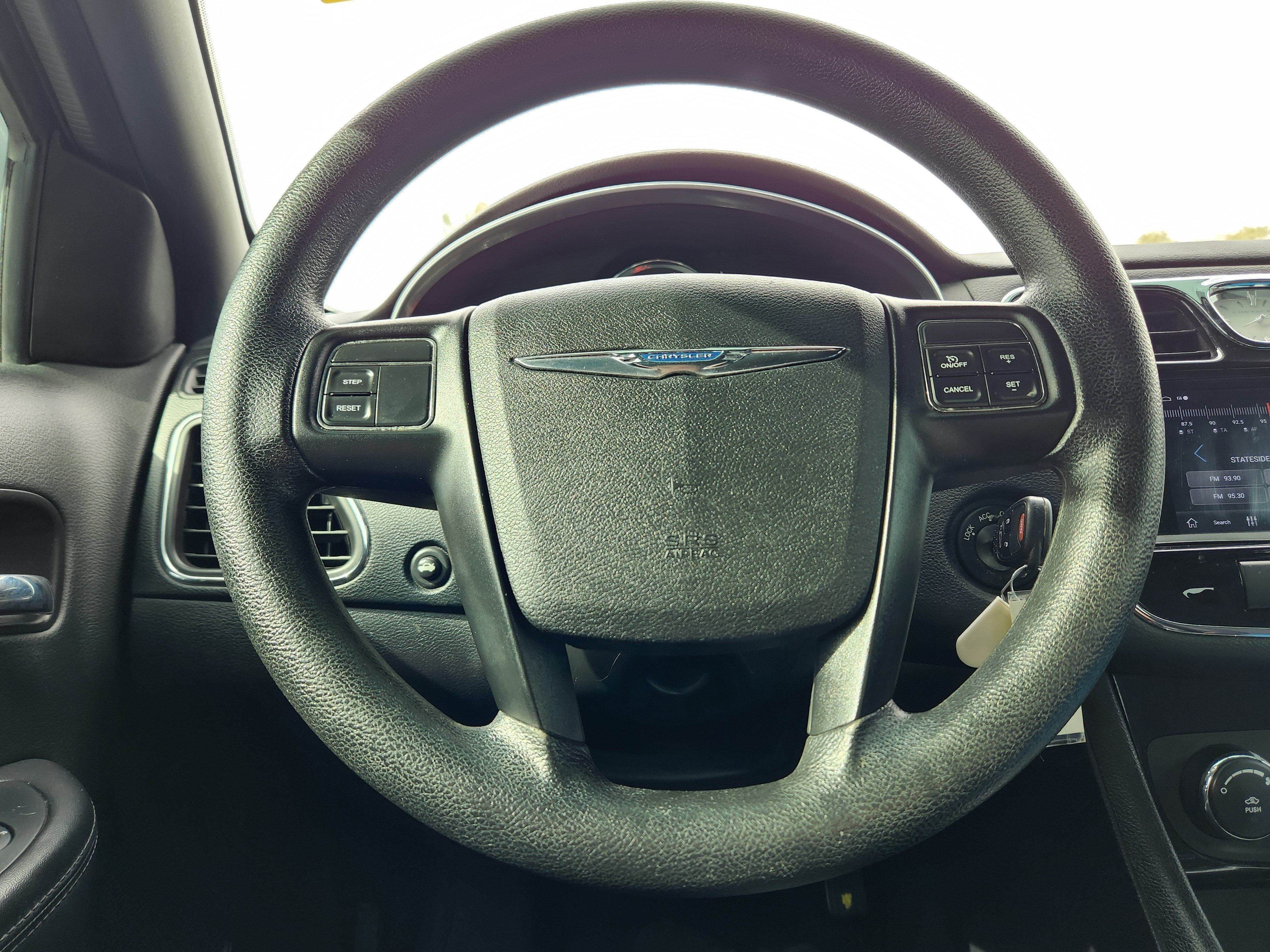 Used 2014 Chrysler 200 LX FWD image 21