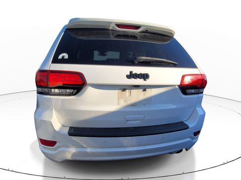 Used 2021 Jeep Grand Cherokee Laredo X RWD image 5