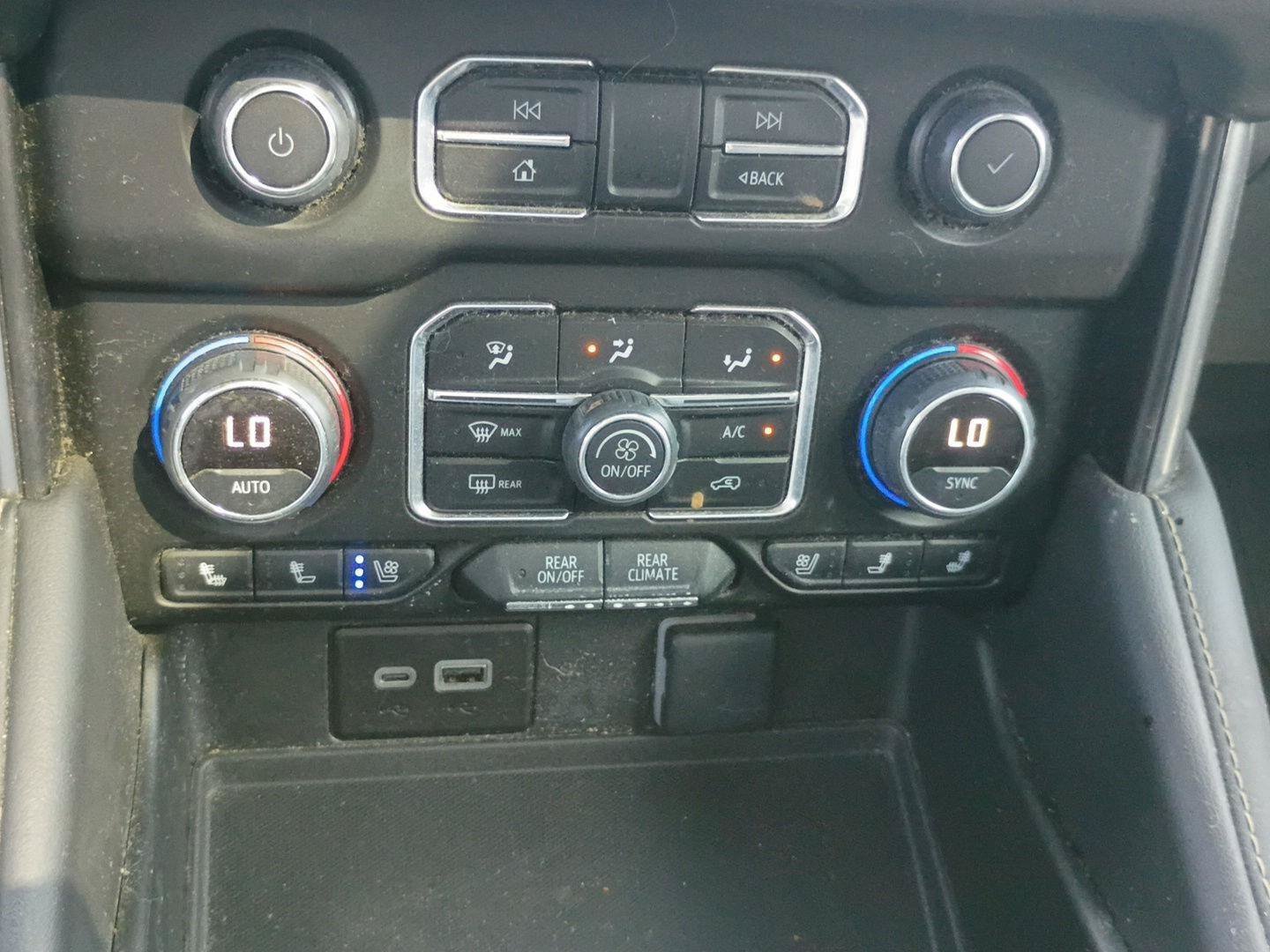 Used 2024 Chevrolet Tahoe Premier w/ Max Trailering Package AWD/4WD image 22