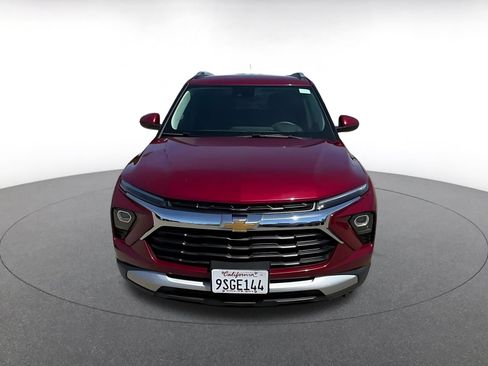Used 2025 Chevrolet TrailBlazer LT FWD image 4