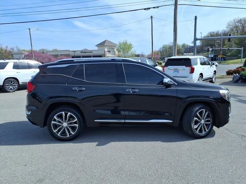 Used 2020 GMC Terrain Denali w/ Denali Premium Package FWD image 3