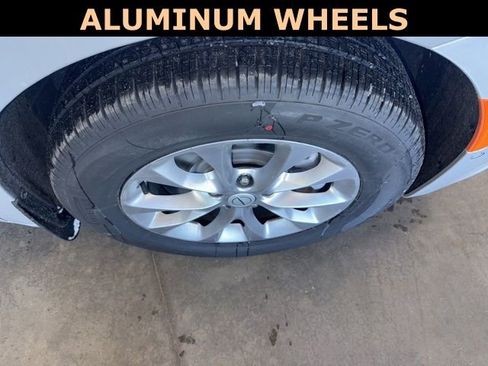 New 2026 Chrysler Pacifica Limited w/ Trailer Tow Group image 12