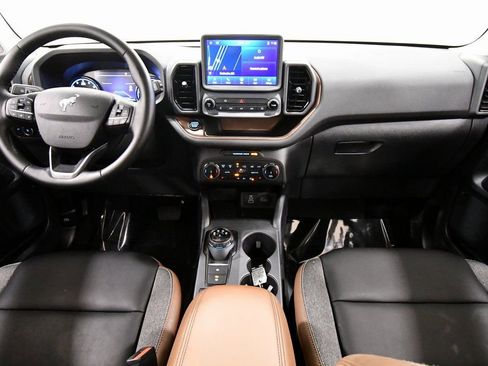 Used 2024 Ford Bronco Sport Outer Banks w/ Tech Package image 3