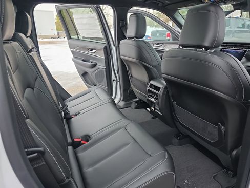 New 2025 Jeep Grand Cherokee Limited image 11