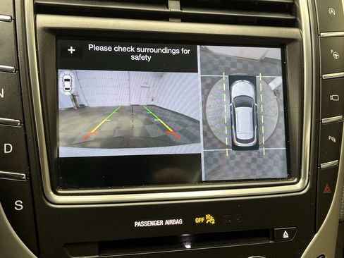 Used 2019 Lincoln Nautilus Reserve image 6