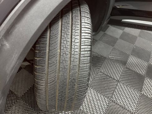 Used 2024 Ford Explorer Platinum w/ Technology Package image 46