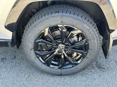 Used 2023 Toyota RAV4 XSE image 5