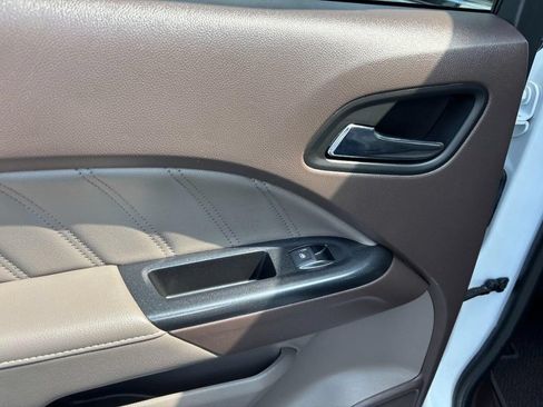 Used 2021 GMC Canyon Denali RWD image 11