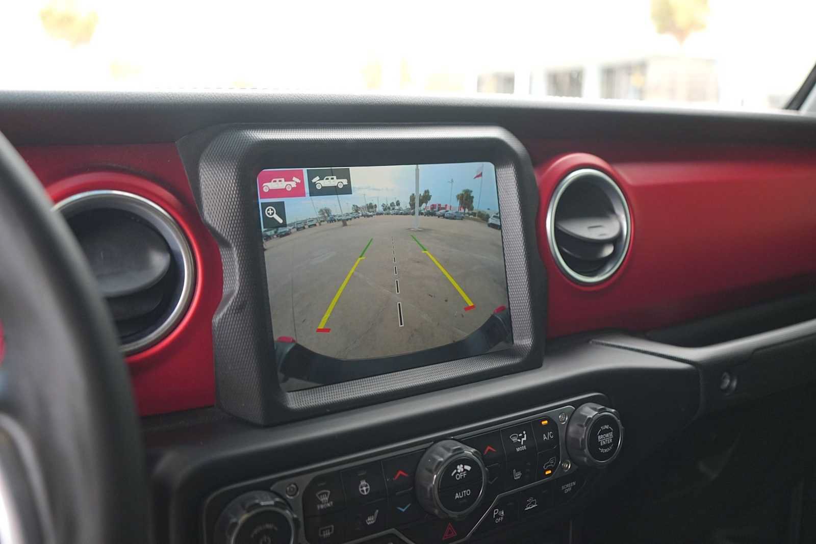 Used 2021 Jeep Gladiator Rubicon AWD/4WD image 24