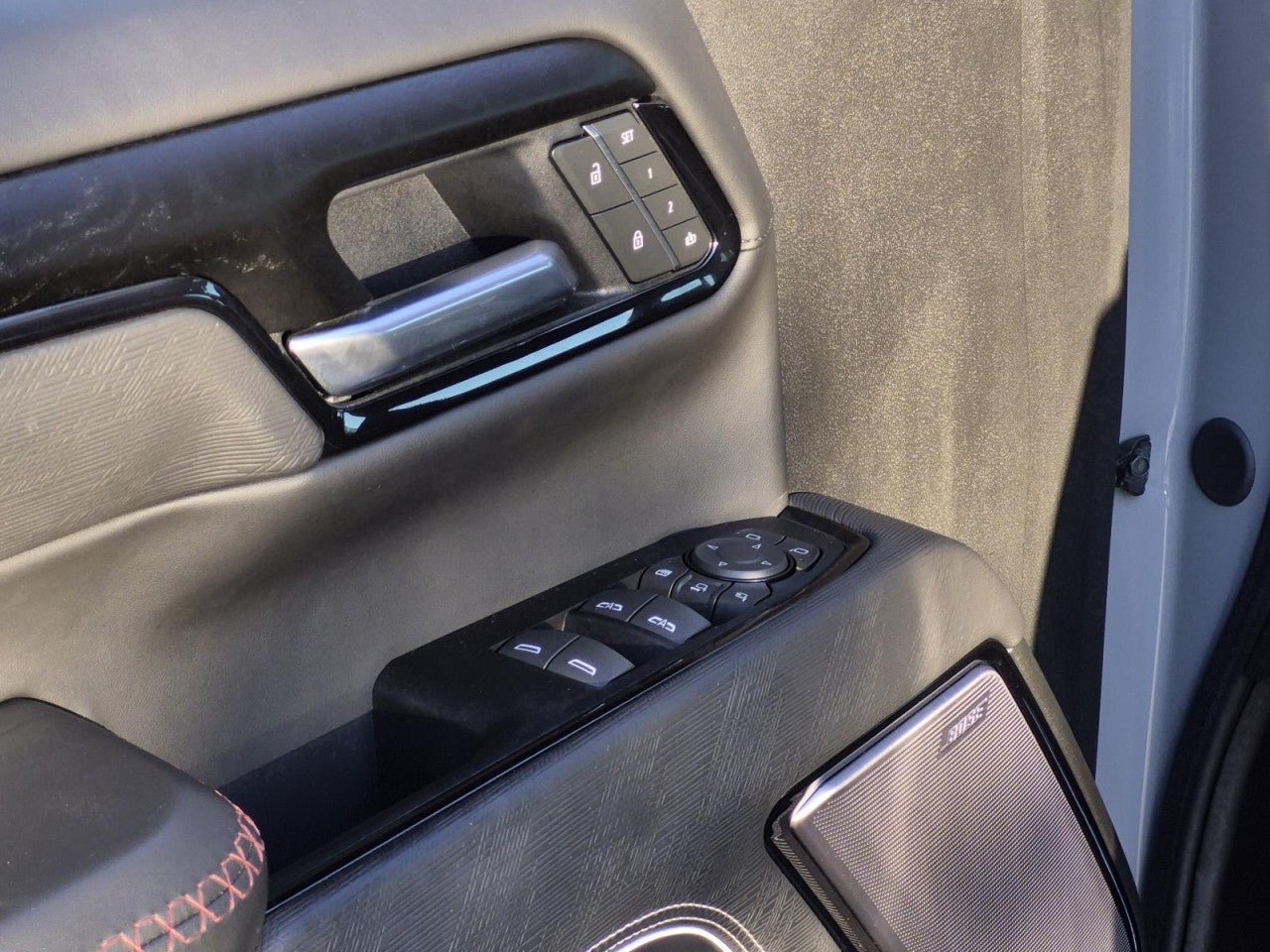 Certified 2025 GMC Sierra 2500 AT4X AWD/4WD image 13