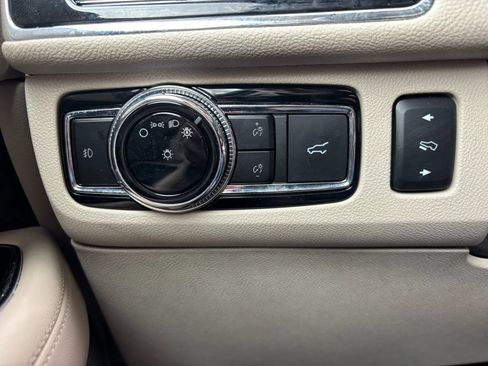 Used 2020 Lincoln Navigator Reserve w/ Luxury Package image 26