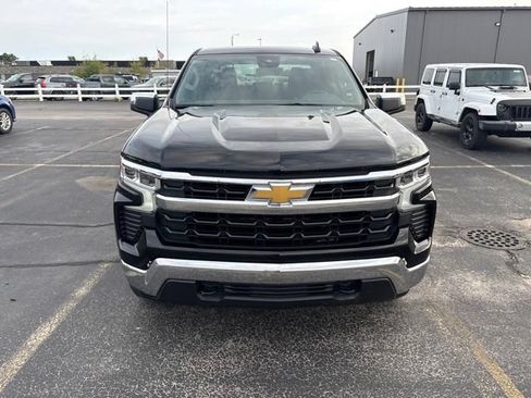 Used 2024 Chevrolet Silverado 1500 LT AWD/4WD image 8