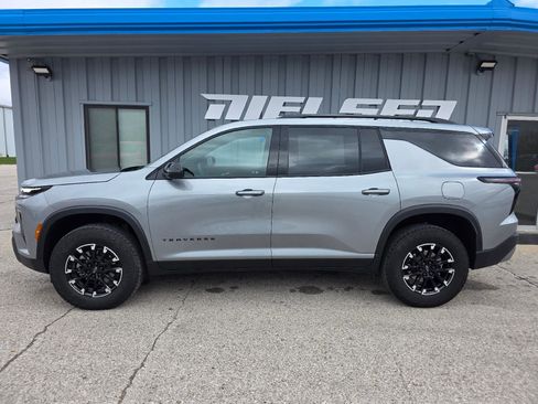 Used 2025 Chevrolet Traverse Z71 w/ Driver Confidence Package image 1