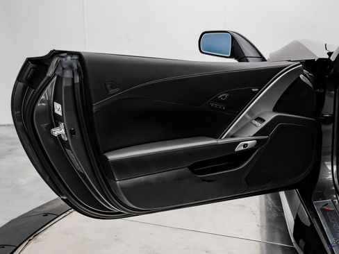 Used 2016 Chevrolet Corvette Z06 w/ 2LZ Preferred Equipment Group image 87