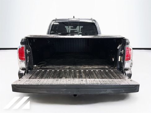 Used 2023 Toyota Tacoma TRD Sport AWD/4WD image 25