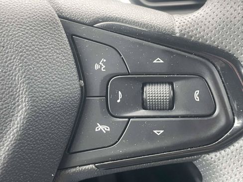 Used 2025 Chevrolet Trax LT FWD image 20