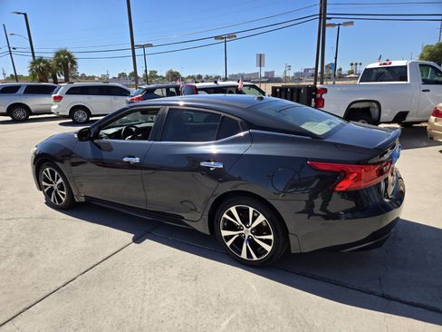Used 2016 Nissan Maxima Platinum image 3