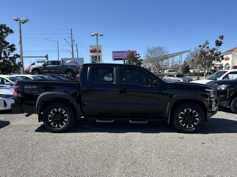 Used 2023 Nissan Frontier Pro-X w/ Technology Package image 2