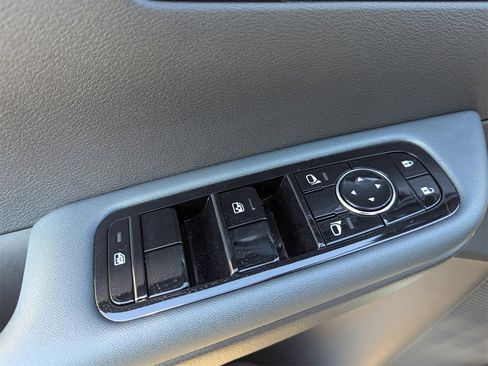 New 2026 Nissan Leaf SV+ w/ Floor Mat Package (SV+) image 15