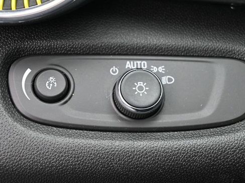 Used 2024 Chevrolet Trax LT w/ Driver Confidence Package image 38