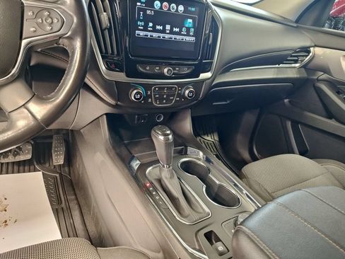 Used 2018 Chevrolet Traverse LT AWD/4WD image 11