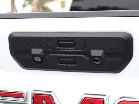 Used 2022 GMC Sierra 2500 AT4 w/ AT4 Premium Plus Package AWD/4WD image 56