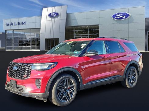 Used 2025 Ford Explorer ST w/ Sun And Sound Package image 7