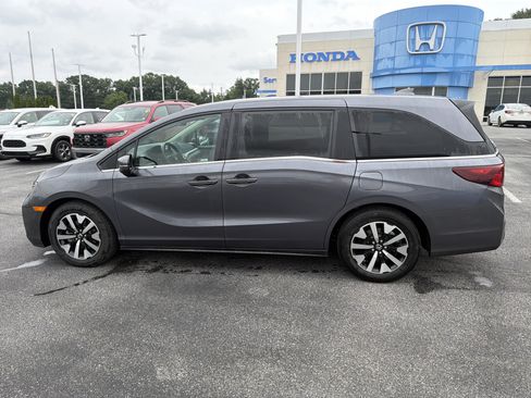 Used 2025 Honda Odyssey EX-L image 5