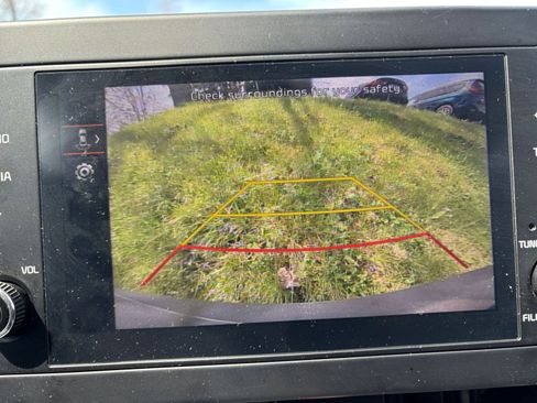 Used 2025 Kia Sportage LX image 23