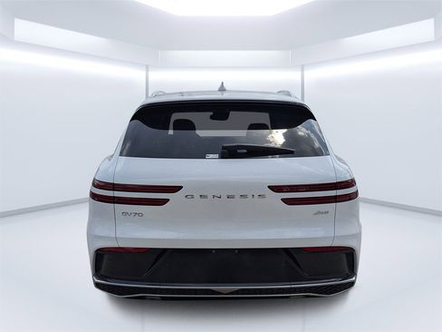 New 2026 Genesis GV70 2.5T Select image 4